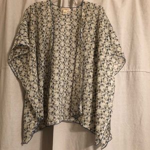 Band of Gypsies Boho Blue and Ivory Floral Print Kimono